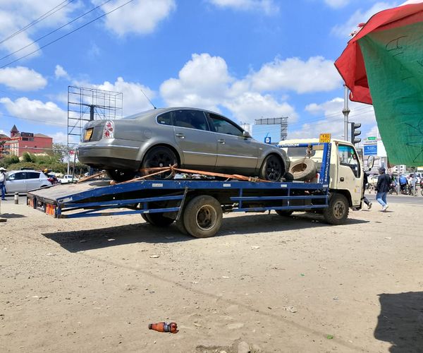 Professional roadside assistance service in Kenya helping with vehicle breakdown